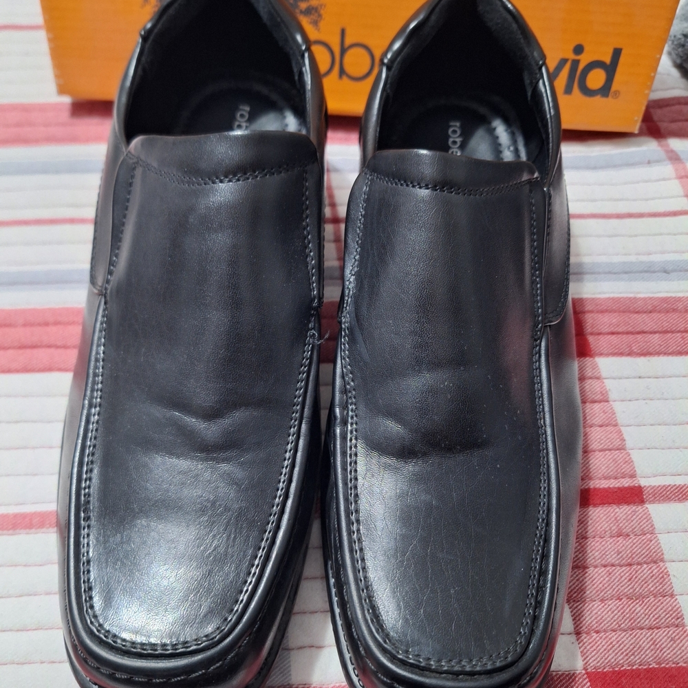 Rob-? Black Leather Slip-On Dress Loafers